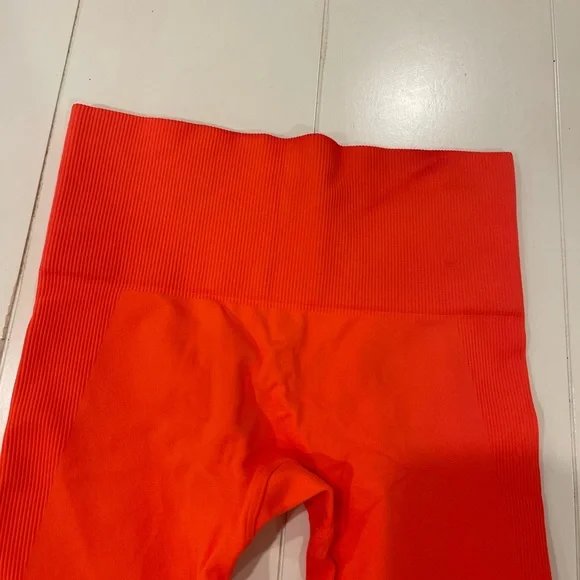 Revolve Morgan Stewart Sport Roy Legging - Picture 3 of 6